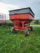 350 Bushel gravity wagon with 10 ton running gear, row:2