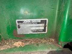John Deere 2243 Mower gas showing 1561 hours