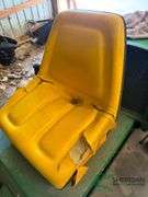 John Deere 2243 Mower gas showing 1561 hours