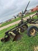 John Deere 2 bottom trip plow 16" trailer type, row:3