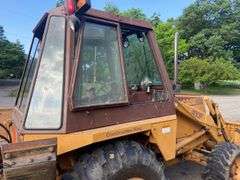 Case 480F Backhoe