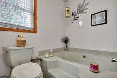 14235 Saxton Rd, Springport, MI