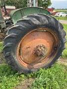 JD 40 Tractor, serial # 63521, motor is stuck; Row 3