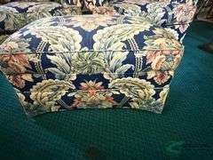 2 Chairs 1 foot rest