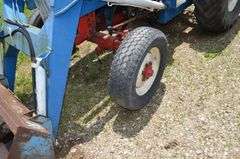 International Tractor w/ Allied Loader