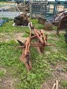 Dearborn 2 bottom 3 pt. 14" plow, row:4