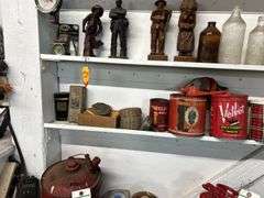 Miscellaneous decorations and items