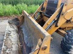 Case 480F Backhoe