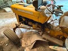 Massey-Ferguson 2135 Turf Special showing 7522 hours gas