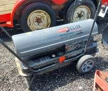 Dyna-Glo Delux 140,000/180,000 BTU Indoor/Outdoor Portable Kerosene Forced Air Heater
