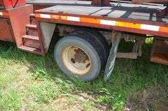 2002 International 4300 Sky Hoist Truck