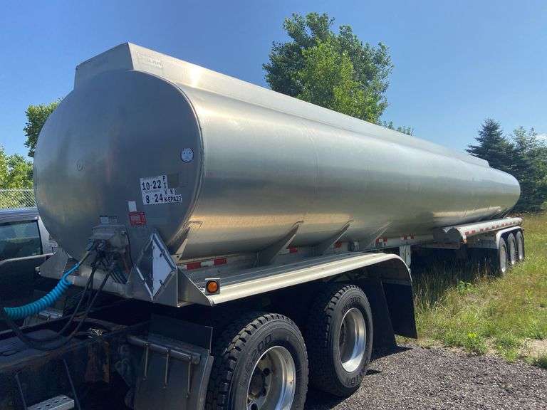 2002 Polar Tank Trailer