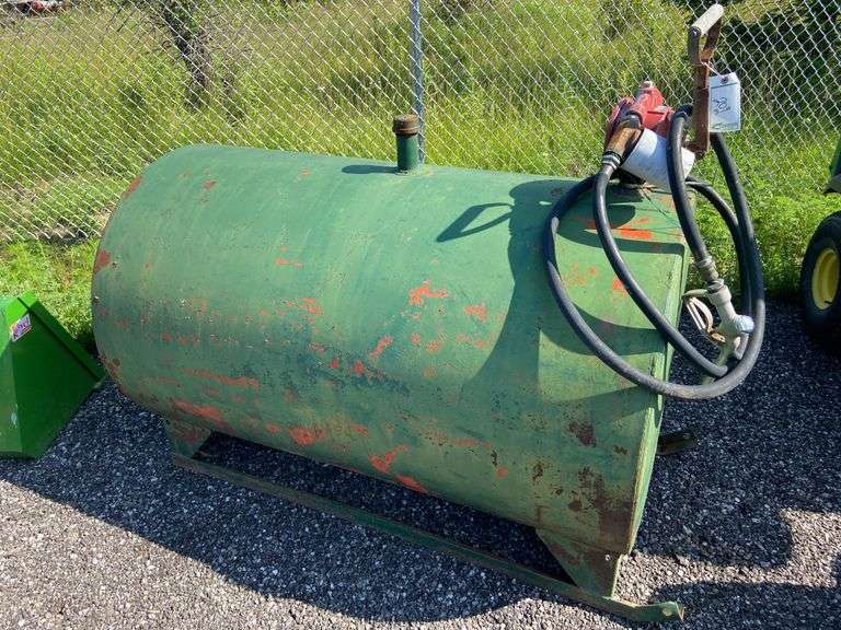300 gallon diesel tank with hand pump