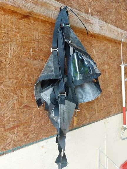 (2) Show Number Harnesses