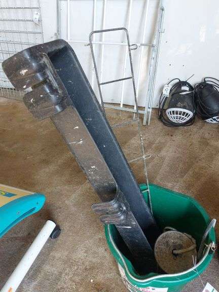 Heated Flat-Back Bucket & Goat Trough