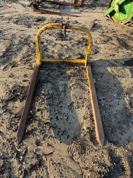 Yellow Bale Spear 3-point image