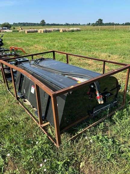 Sweepster Skid steer 72", broom/bucket still in crate, row:10 image