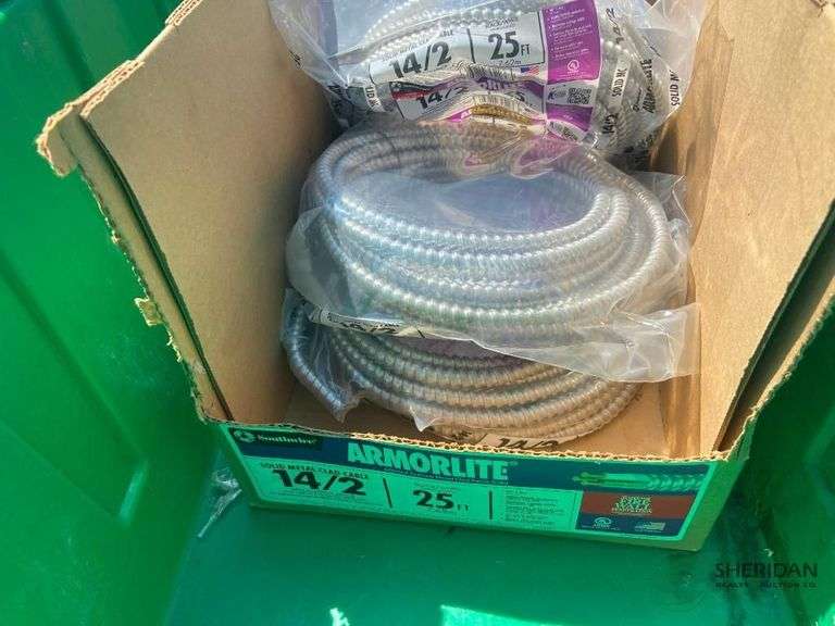 Numerous New hardware items TOTES NOT INCLUDED