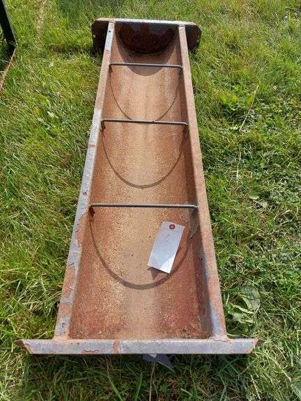 Behlen Metal Feeder