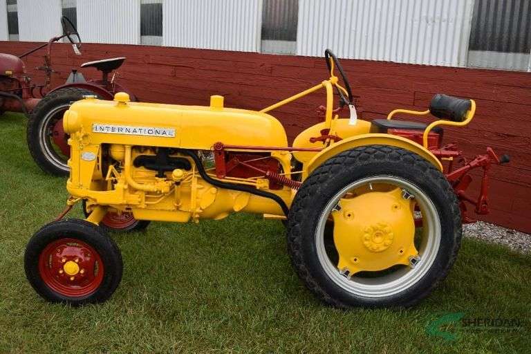 1960 Farmall Cub Lo Boy