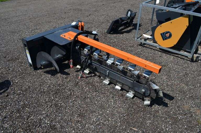 Quick attach Wolverine 48 in trencher with scraper finger image