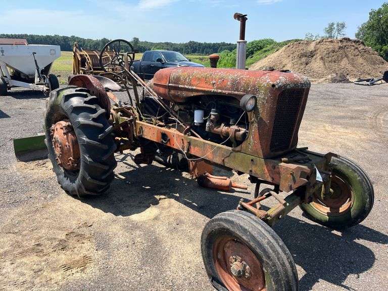 Allis- Chalmers WD with blade, new battery, runs