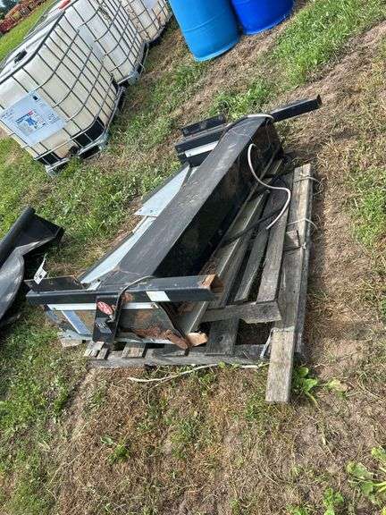 Truck lift gate, row:9 image