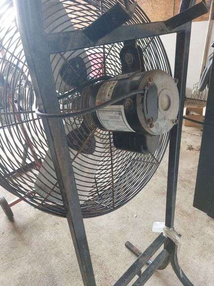 Sullivan Supply Turbo Livestock Fan on Wheeled  Cart