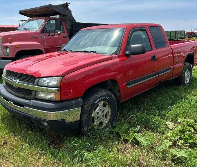 2003 Chevy Silverado, K, row:1 image