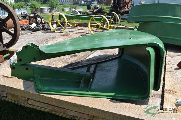 John Deere Fenders- Fits A, B, G