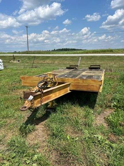 1996 Equipment Trailer: Row 1