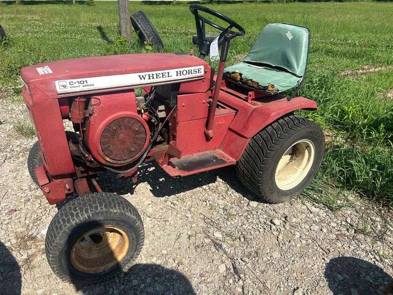 Wheel Horse C-101 image