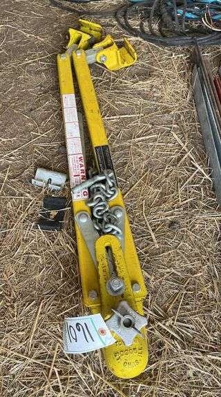 (1) Tow bar with chains, bldg:green image