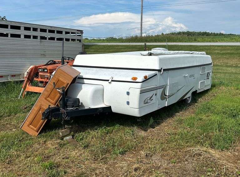 2000 Jayco Manistee Heritage pop up camper, M, row:1