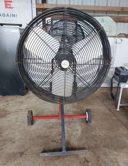 Sullivan Supply Turbo Livestock Fan on Wheeled  Cart