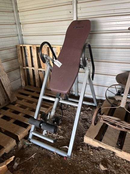 Inversion table, bldg:locked image