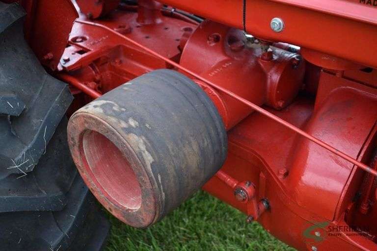 1946 Farmall "OS-4"   Orchard Tractor