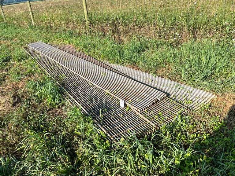 2' x 20' (5) long metal floor grate panels, row:11 image