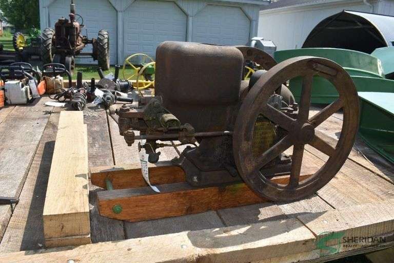 John Deere 1.5 HP Engine- Needs New Gaskets