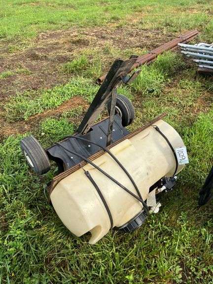 Lawn sprayer on cart, row:10 image