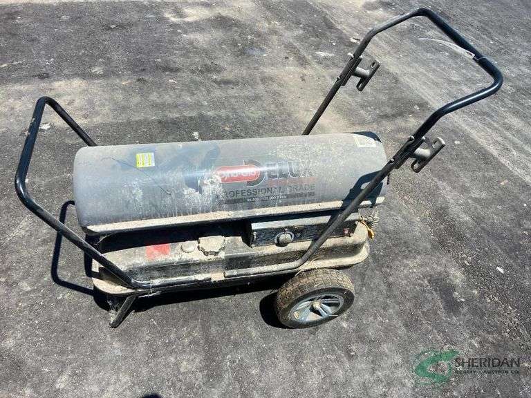 Kerosene heater image