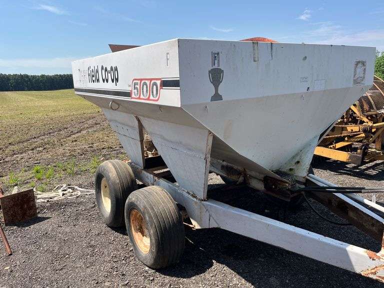 Wilmer 500 Fertilizer Spreader image