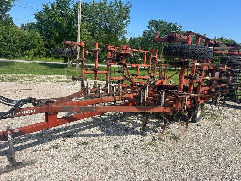WILL-RICH Field Cultivator 18ft.