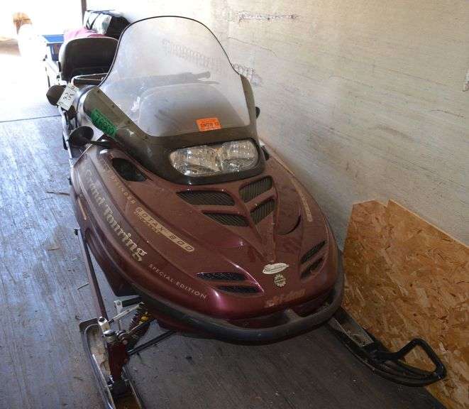 1998/1999 Ski-Doo Grand Touring Rotax 800 Special Edition