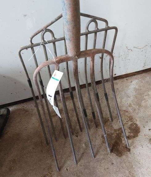 (2) Pitch Forks