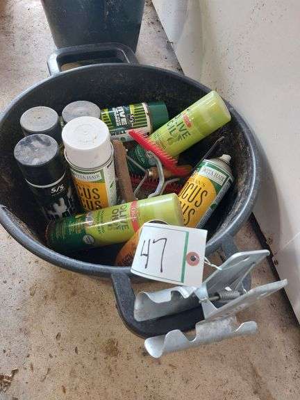 Livestock Show & Grooming Supplies in Feed Pan