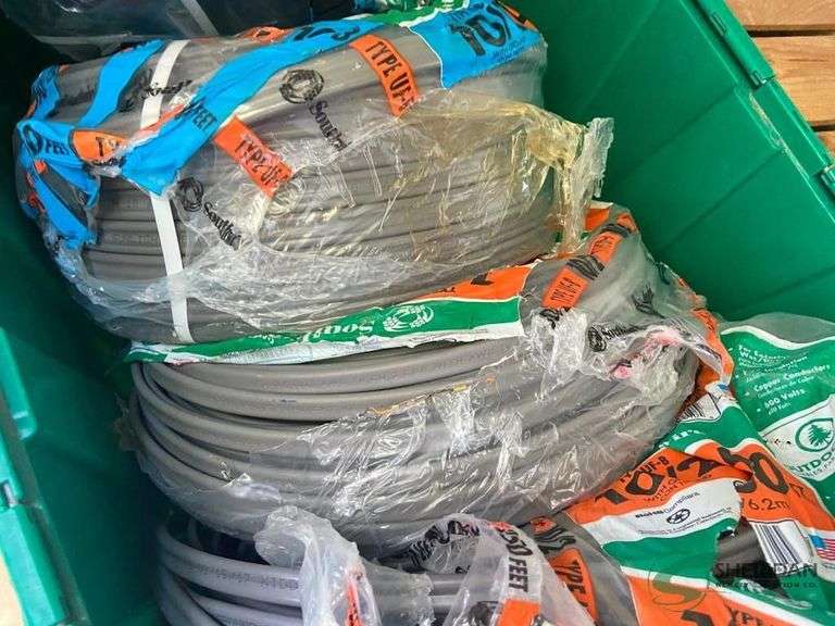 Numerous New hardware items TOTES NOT INCLUDED