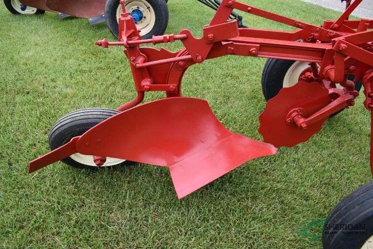 IHC #8 Trailer Plow - 1B
