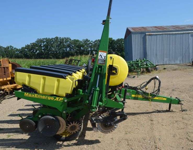 John Deere 1750 6-Row Planter, Liquid, MaxEmerge XP