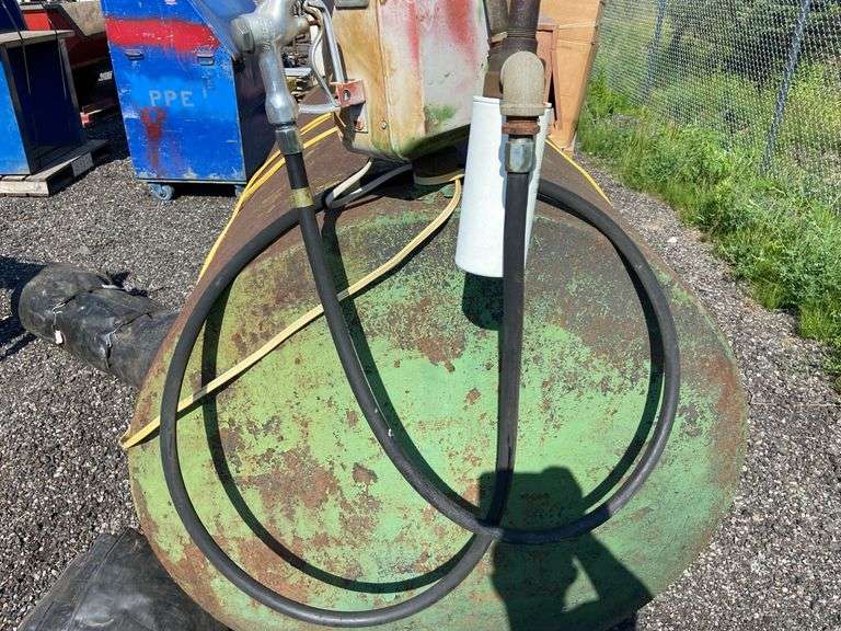 500 gallon diesel fuel tank with electric pump works